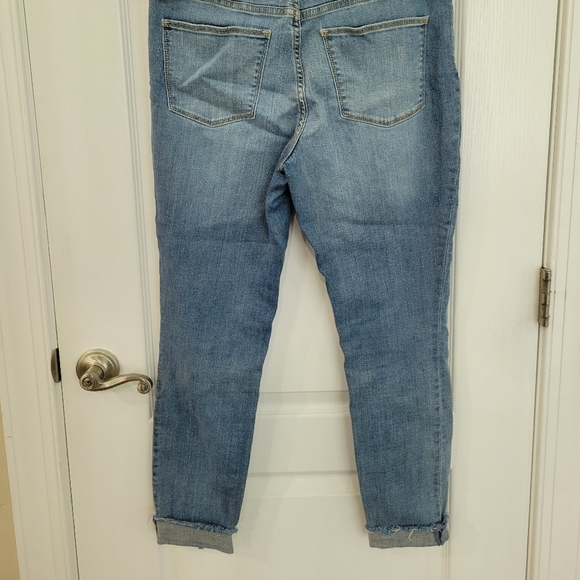 Universal Thread Jeans - Picture 2 of 3